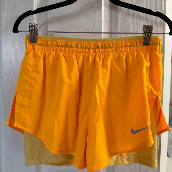 Nike Women's One Dri-FIT High-Waisted 3" 2-in-1 Shorts - Picture 1 of 2